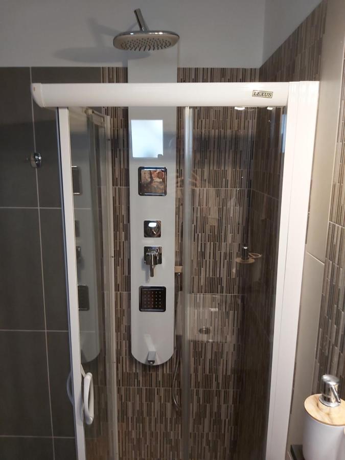 Machi Rooms Patitírion Exteriér fotografie