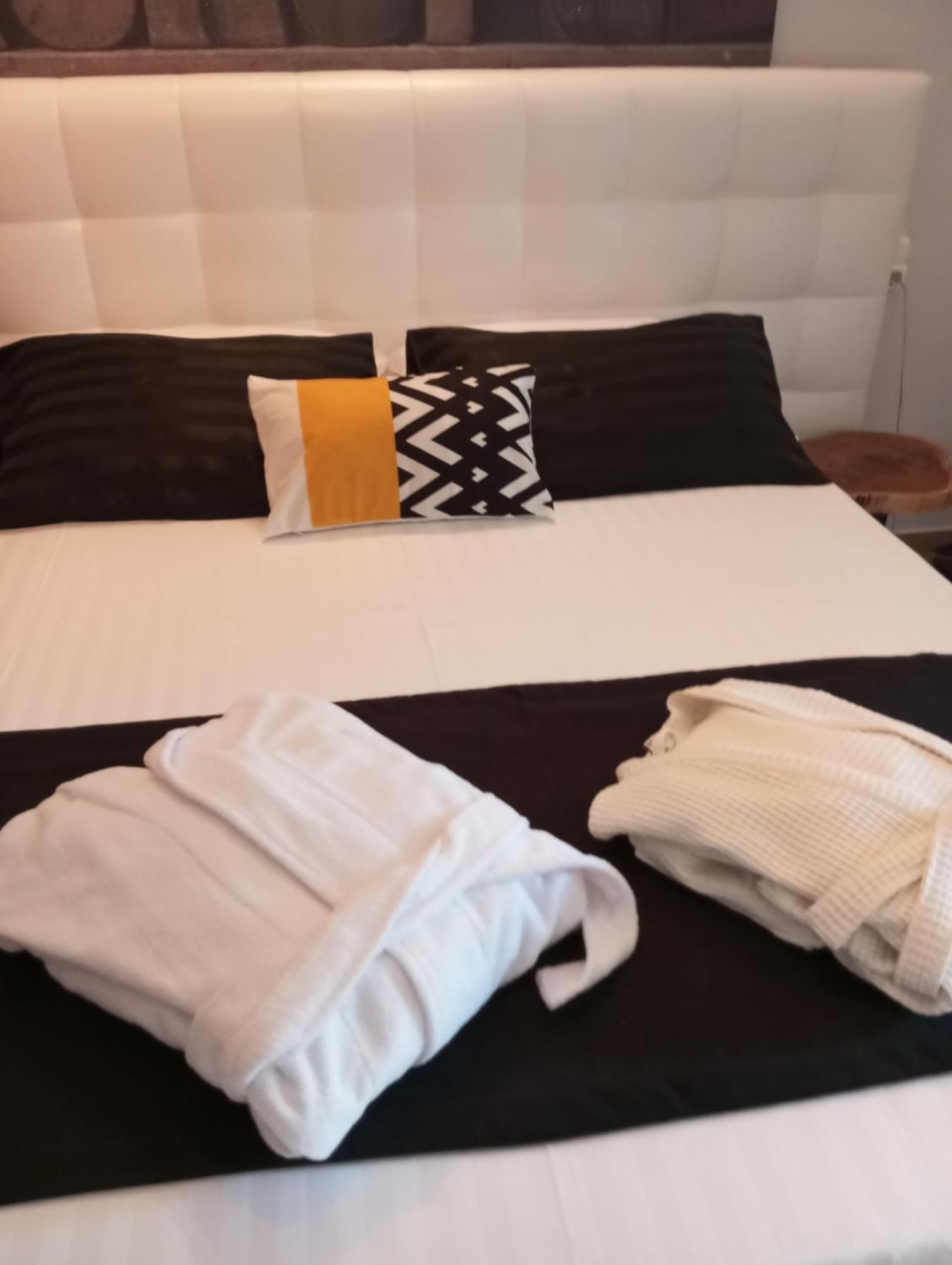 Machi Rooms Patitírion Exteriér fotografie