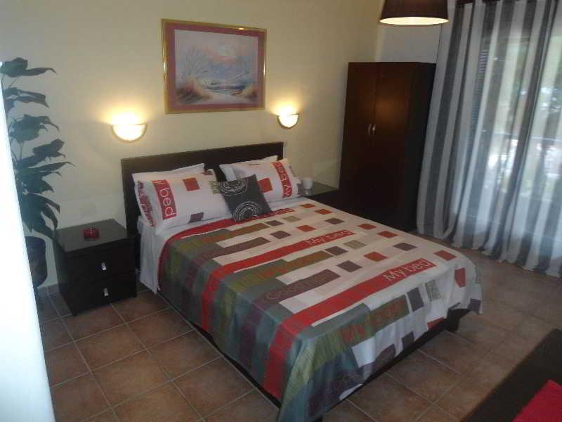 Machi Rooms Patitírion Exteriér fotografie